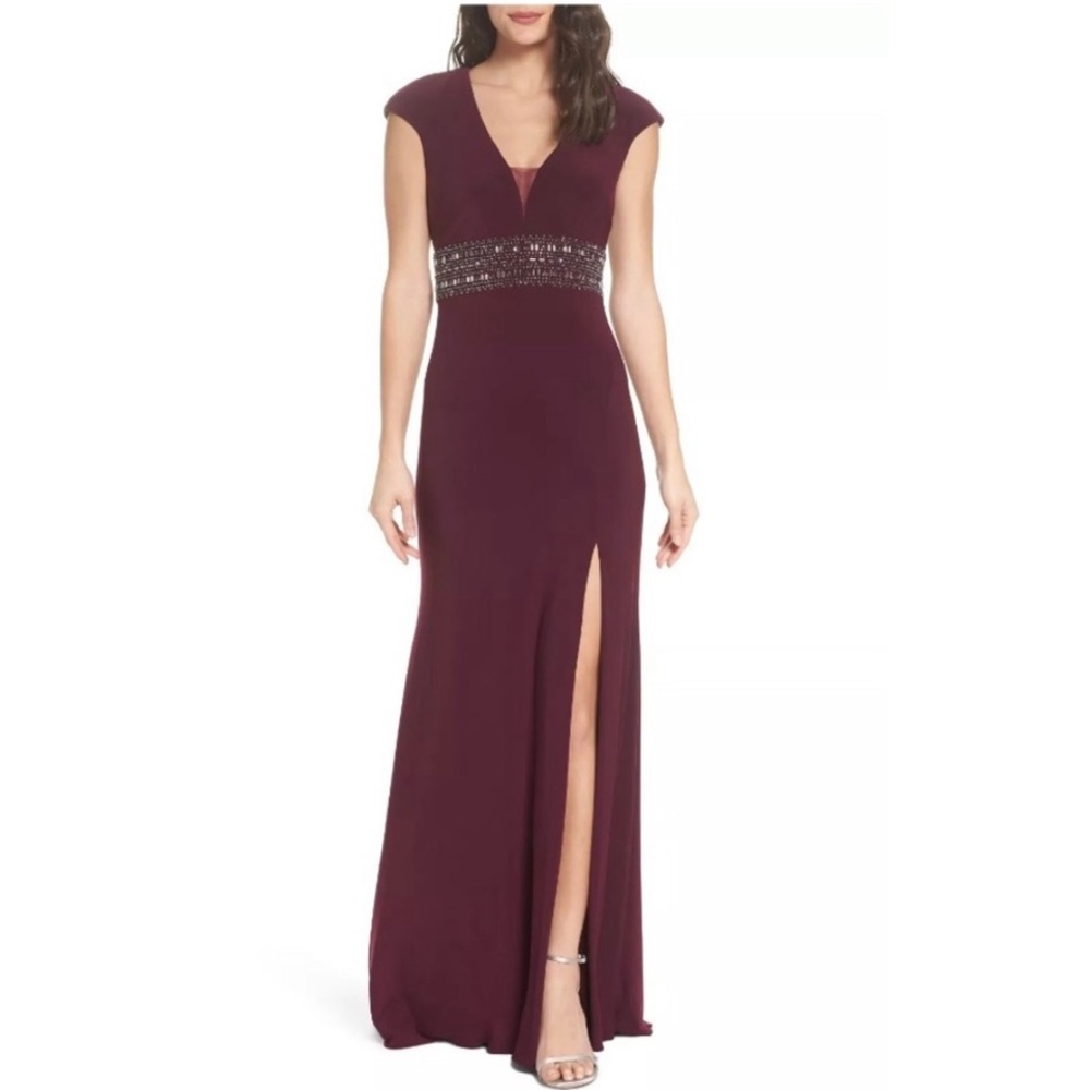 NEW Xscape Bead Embellished Cap Sleeve Gown Dress Size 6